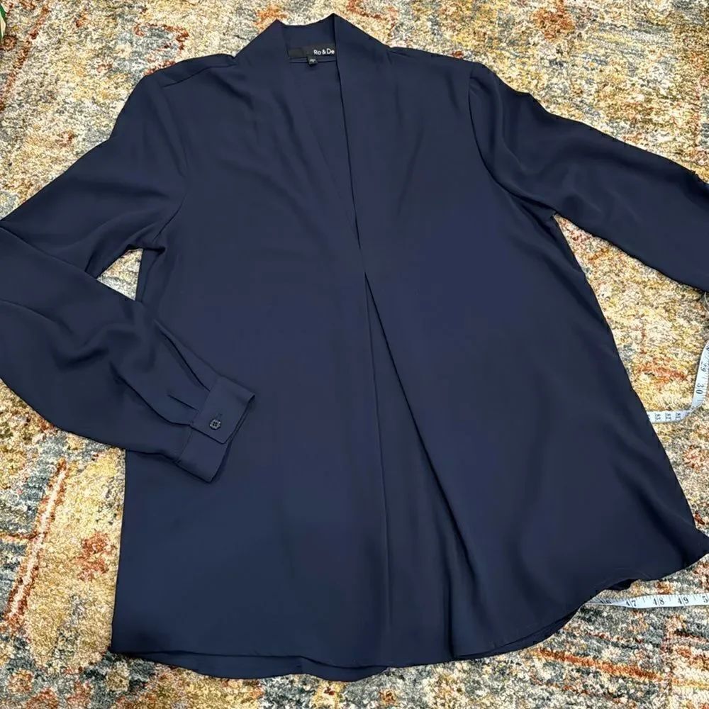 Ro & De Navy Top